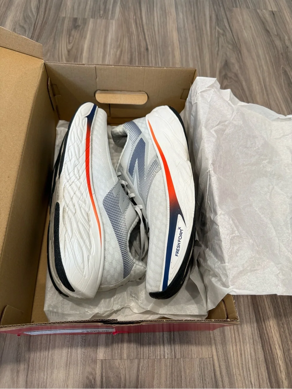 New Balance Men's Fresh Foam X 1080 v14 Gray/White - Size 11